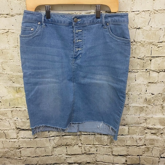 Ellos Light Wash Button Fly Cut Off Denim Jean Stretch Skirt - Picture 1 of 5